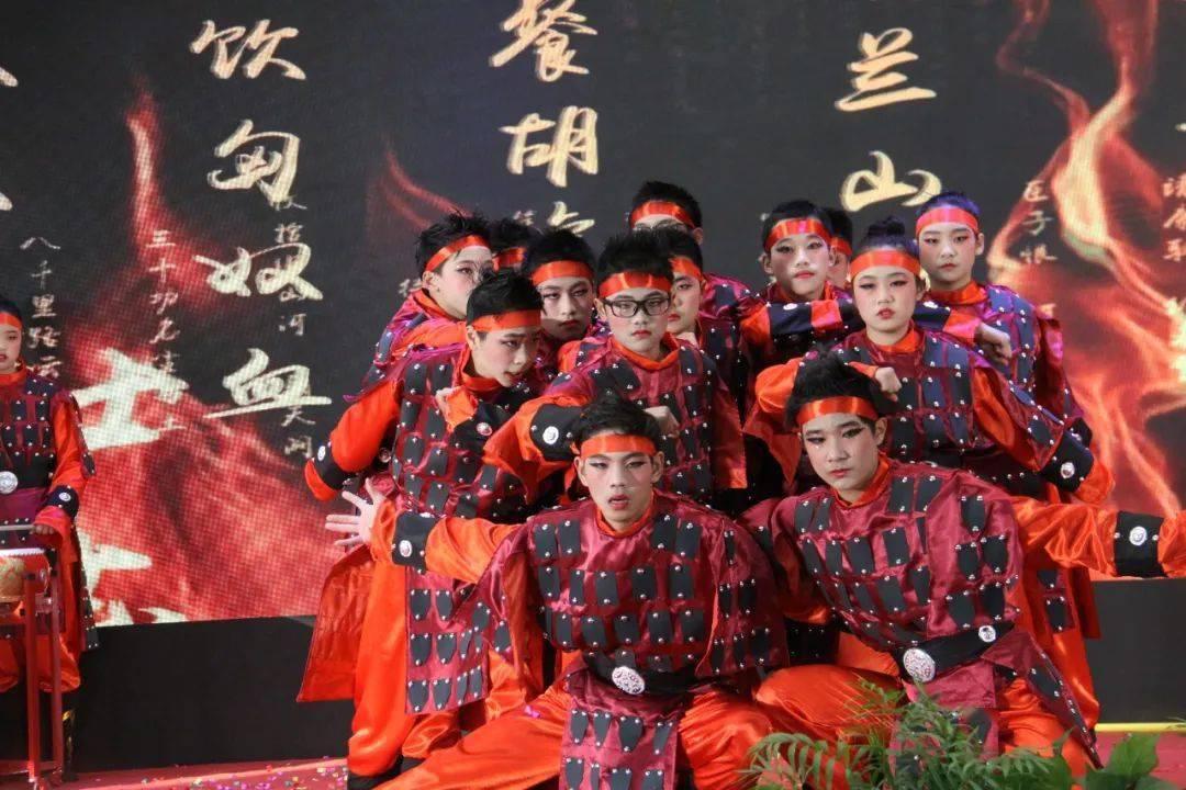 小镇惊魂